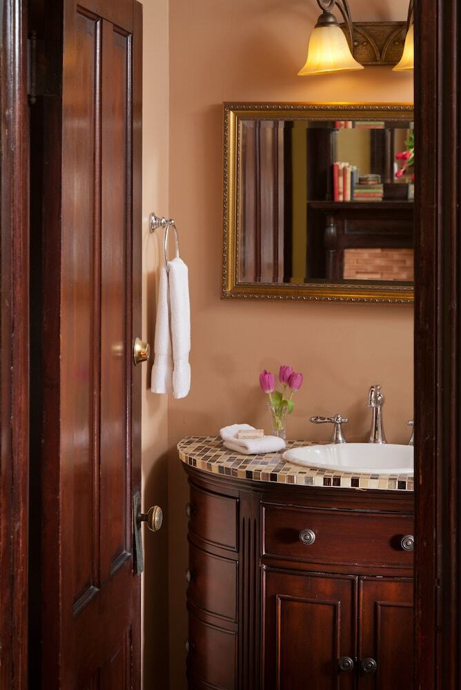 Bed & Breakfast Azalea Inn And Villas
