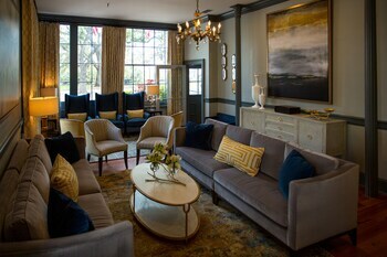 Bed & Breakfast East Bay Inn