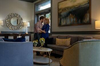 Bed & Breakfast East Bay Inn