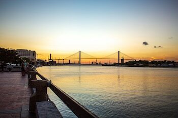 Bed & Breakfast East Bay Inn