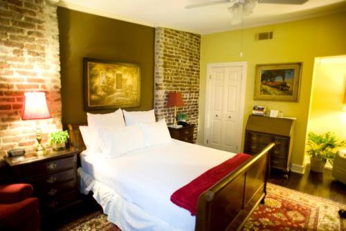Savannah Bed & Breakfast Inn