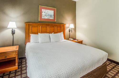 Hotel Clarion Suites Savannah