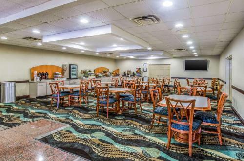 Hotel Clarion Suites Savannah