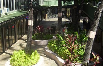 Aparthotel Kuhio Banyan Hotel