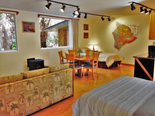 Bed & Breakfast Volcano Inn