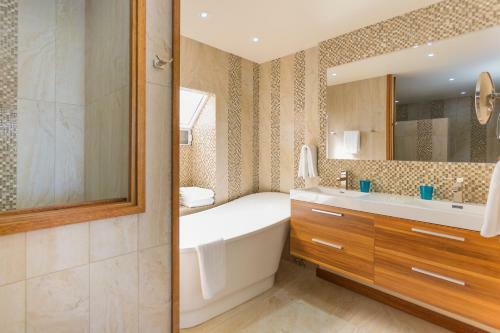 Apartamentos Mauna Lani Terrace By South Kohala Management