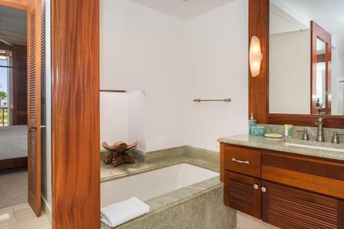 Apartamentos Mauna Lani Terrace By South Kohala Management