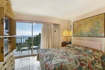 Aston Waikiki Beachside Hotel