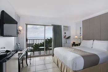 Aston Waikiki Beachside Hotel