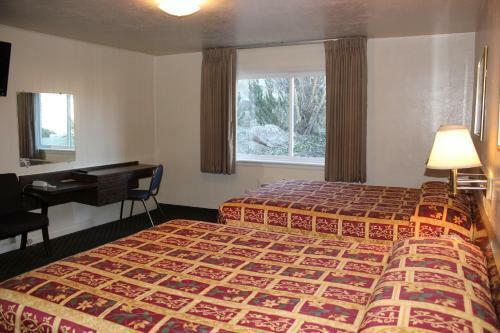 Lava Spa Motel & Rv