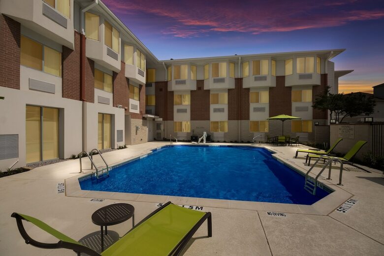 Hotel Springhill Suites By Marriott Dallas/stemmons