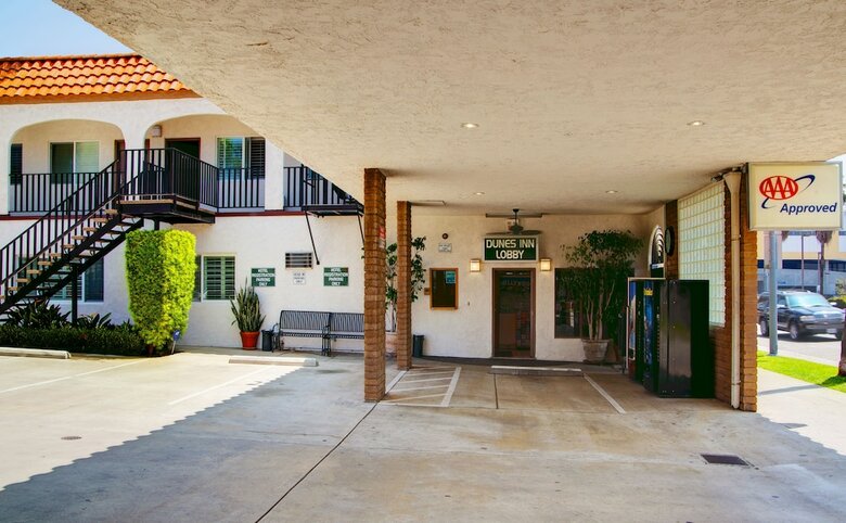 Hotel Dunes Inn Sunset