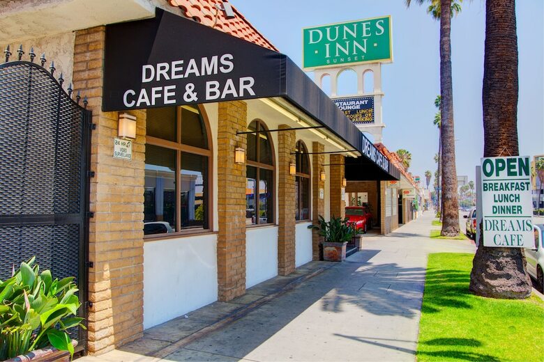 Hotel Dunes Inn Sunset