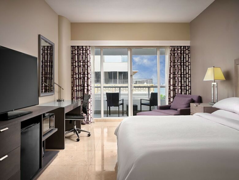 Doubletree Grand Hotel Biscayne Bay