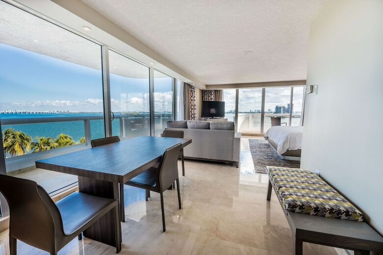 Doubletree Grand Hotel Biscayne Bay