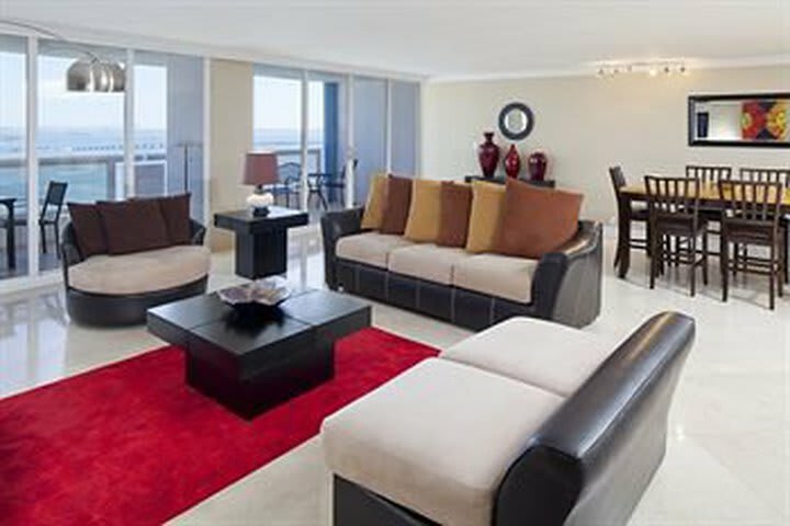 Doubletree Grand Hotel Biscayne Bay