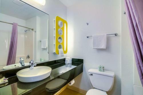 Motel 6 Chicago North Central - Arlington Heights