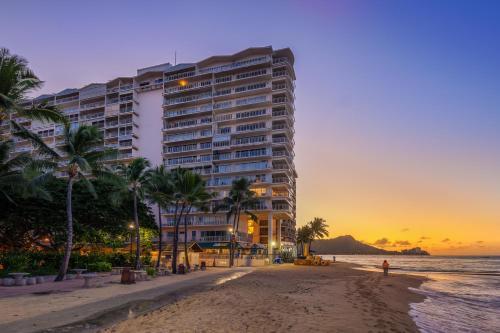 Aparthotel Castle Waikiki Shore Beachfront Condominiums