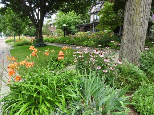 Bed & Breakfast Champaign Garden Inn