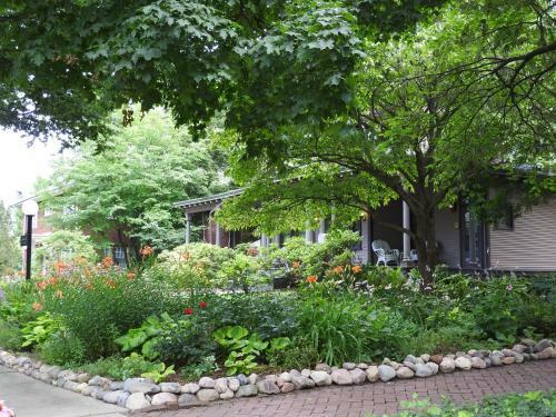 Bed & Breakfast Champaign Garden Inn