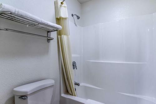 Motel 6 - Urbana