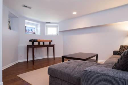 2142 West Walton Apartment