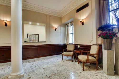 Hotel Dewitt Place