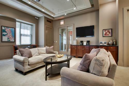Hotel Dewitt Place