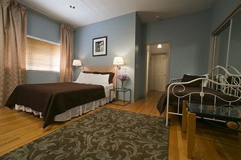Bed & Breakfast Wicker Park Inn