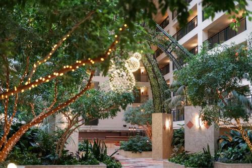 Delta Hotels By Marriott Chicago North Shore Suites