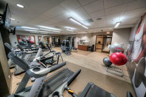 Delta Hotels By Marriott Chicago North Shore Suites