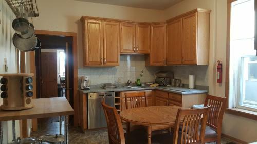 Convention Center Area Apartment