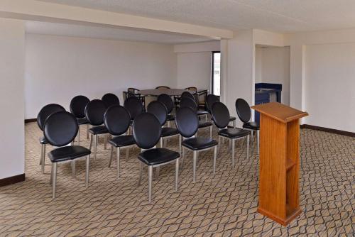 Hotel Quality Inn And Suites Matteson