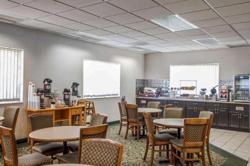 Hotel Comfort Suites Peoria