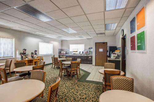 Hotel Comfort Suites Peoria