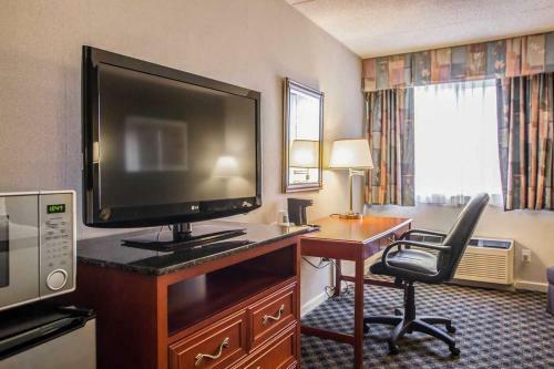 Hotel Quality Inn & Suites St. Charles