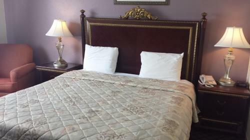 Hotel Americas Best Inn & Suites Urbana