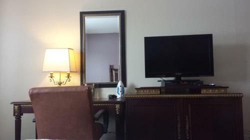 Hotel Americas Best Inn & Suites Urbana