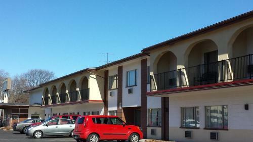 Hotel Americas Best Inn & Suites Urbana
