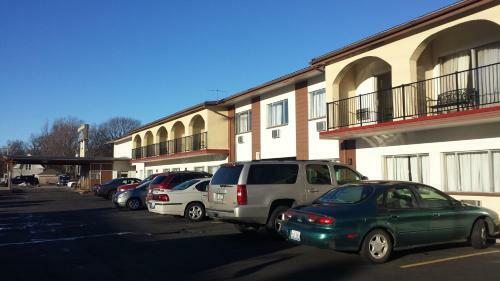 Hotel Americas Best Inn & Suites Urbana