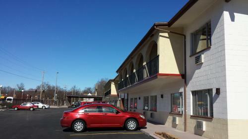 Hotel Americas Best Inn & Suites Urbana
