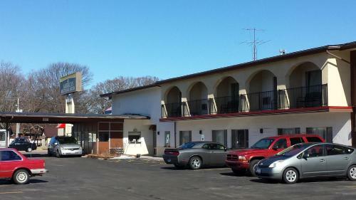 Hotel Americas Best Inn & Suites Urbana
