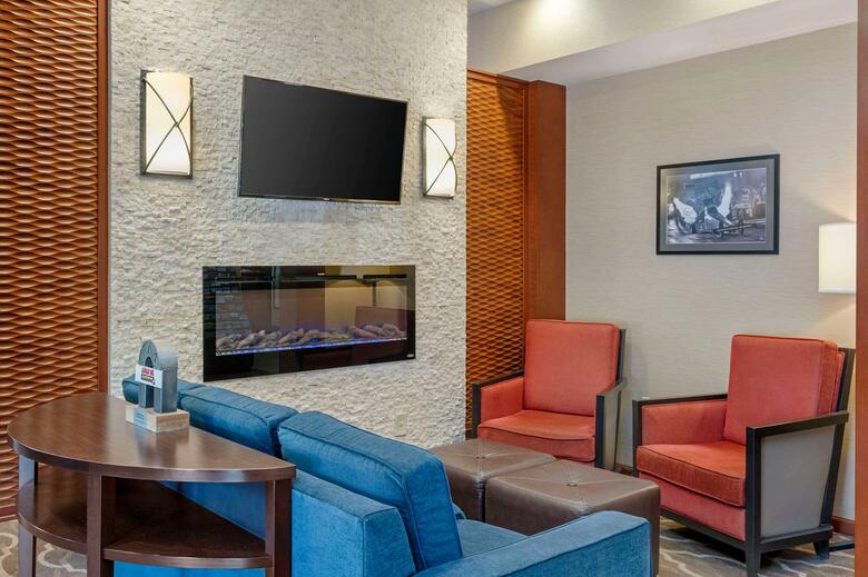 Hotel Comfort Suites Brownsburg
