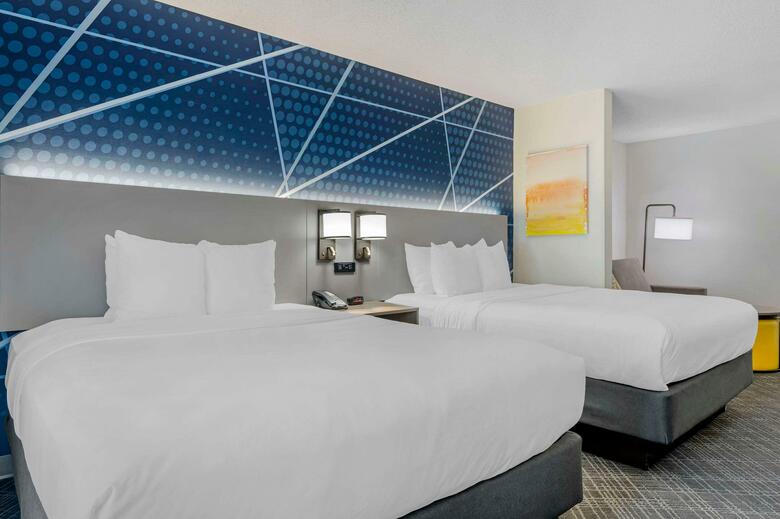 Hotel Comfort Suites Brownsburg