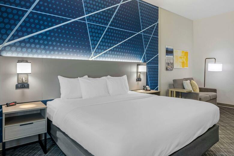 Hotel Comfort Suites Brownsburg