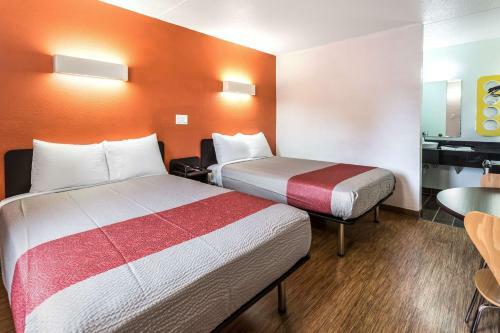 Motel 6 Evansville