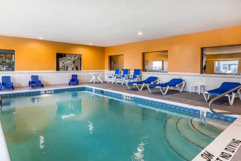 Hotel Comfort Suites North Fort Wayne