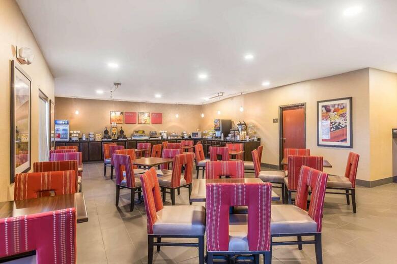 Hotel Comfort Suites North Fort Wayne
