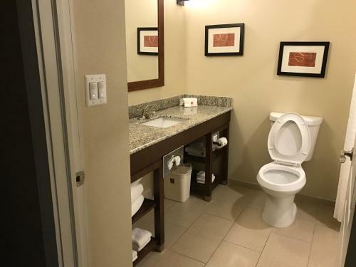 Hotel Comfort Suites Plymouth