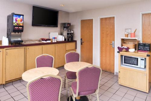 Hotel Americas Best Value Inn - South Bend